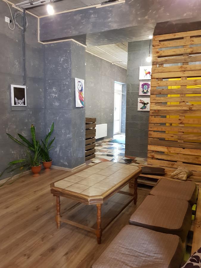 Travel Station Hostel Ivano-Frankivsk Exterior photo
